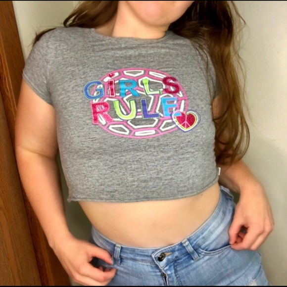 “Girls Rule” Adorable Y2K Raw Hem Cropped Baby Tee - Picture 2 of 4